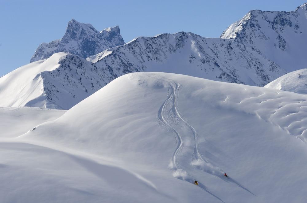 Berghotel Basur - Das Schihotel Am Arlberg フリルシュ エクステリア 写真