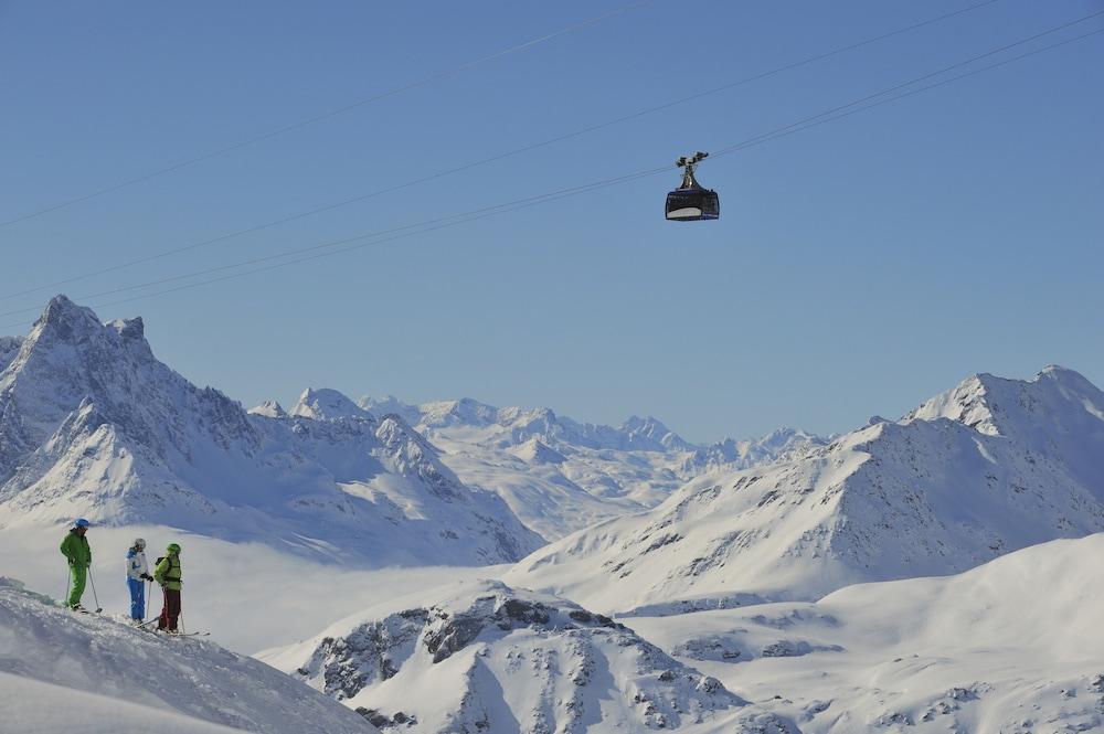 Berghotel Basur - Das Schihotel Am Arlberg フリルシュ エクステリア 写真