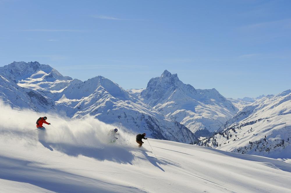 Berghotel Basur - Das Schihotel Am Arlberg フリルシュ エクステリア 写真